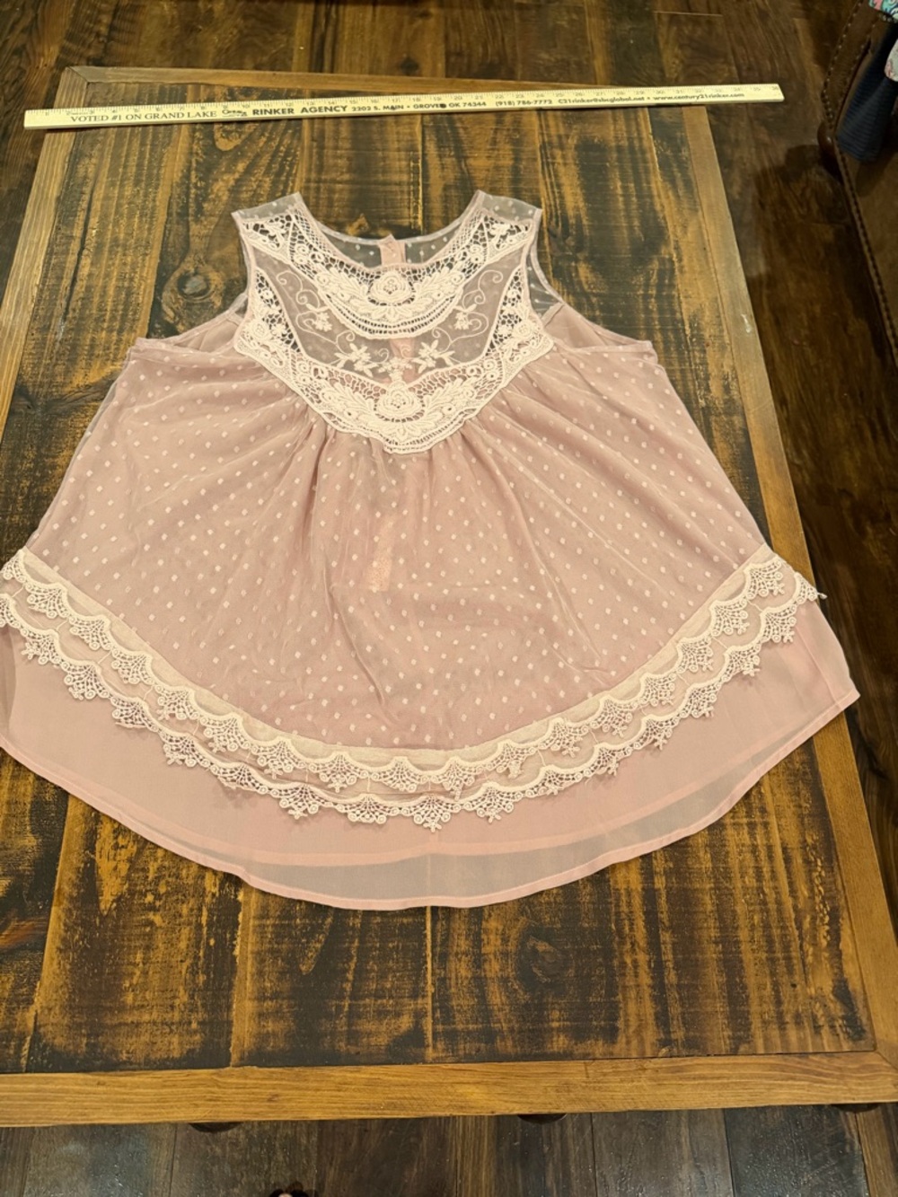 ANDREE BY UNIT Dusty Blush Lace Yoke Sleeveless Tank